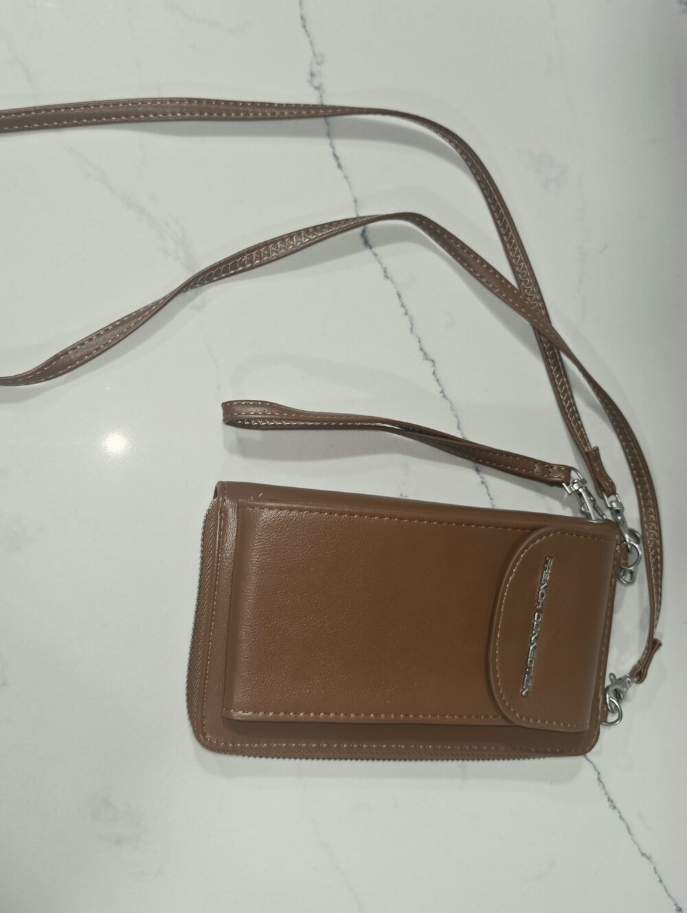 French Connection Athena Smooth Phone Crossbody Wristlet